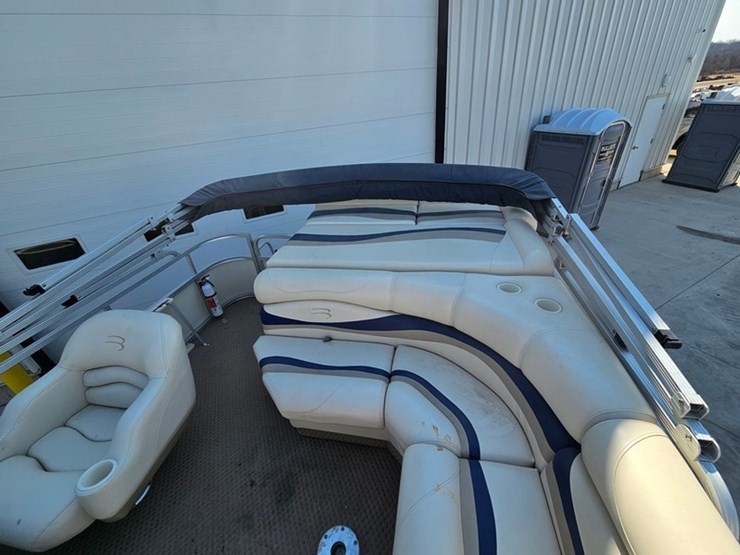 #21-•-bennington-2075rl-20'-pontoon-boat-image-20