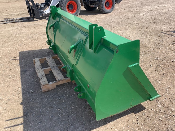 john-deere-7-ft.-bucket-image-4