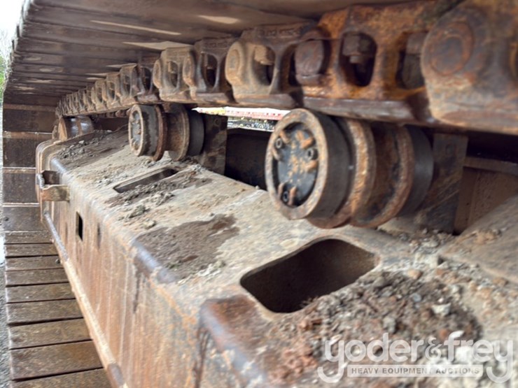 2005-caterpillar-330-image-23