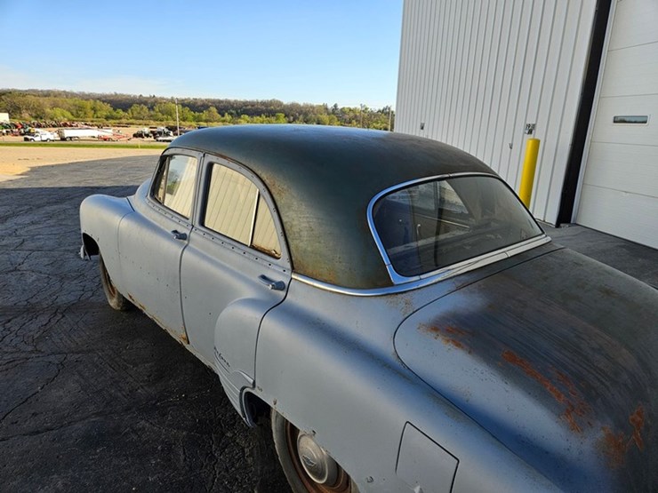 #33-•-1952-chevrolet-styleline-deluxe-sedan-image-20