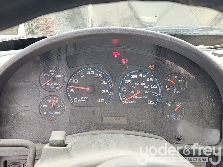 2005-international-durastar-4300-image-29