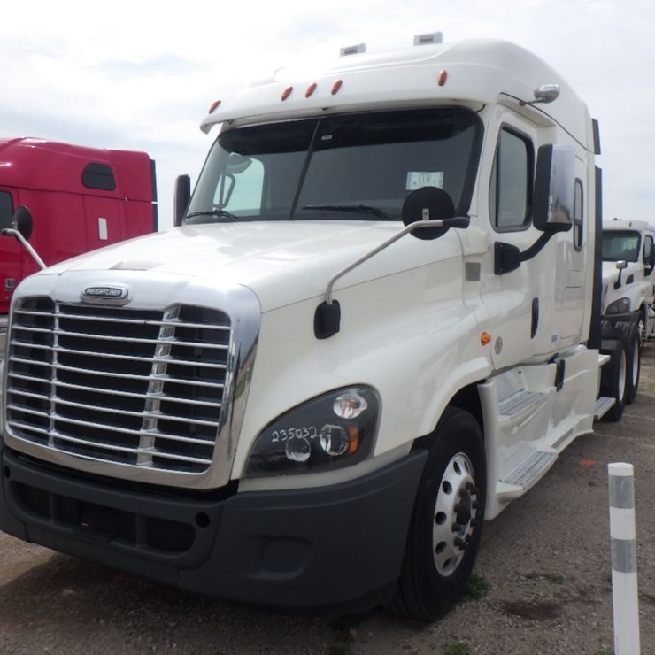 2019 FREIGHTLINER CASCADIA 125