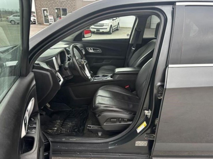 2017-chevrolet-equinox-image-13