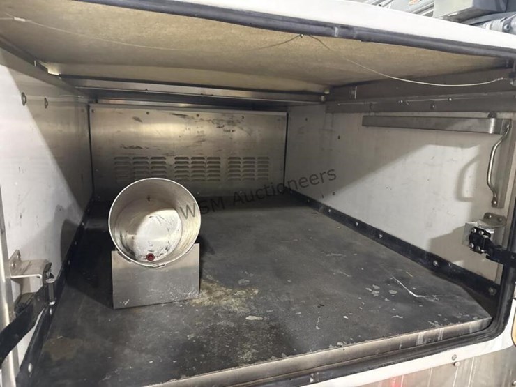 2012-chevrolet-silverado-3500-image-15