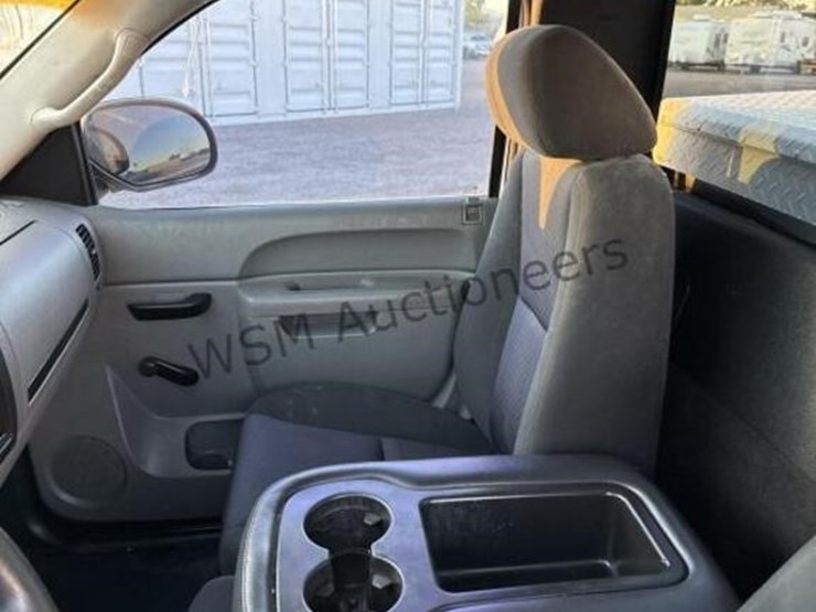 2013-chevrolet-silverado-1500-image-26