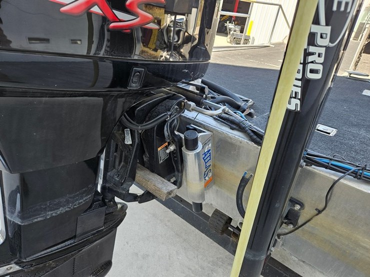 #22-•-clark-19'-flat-bottom-fishing-boat-image-21