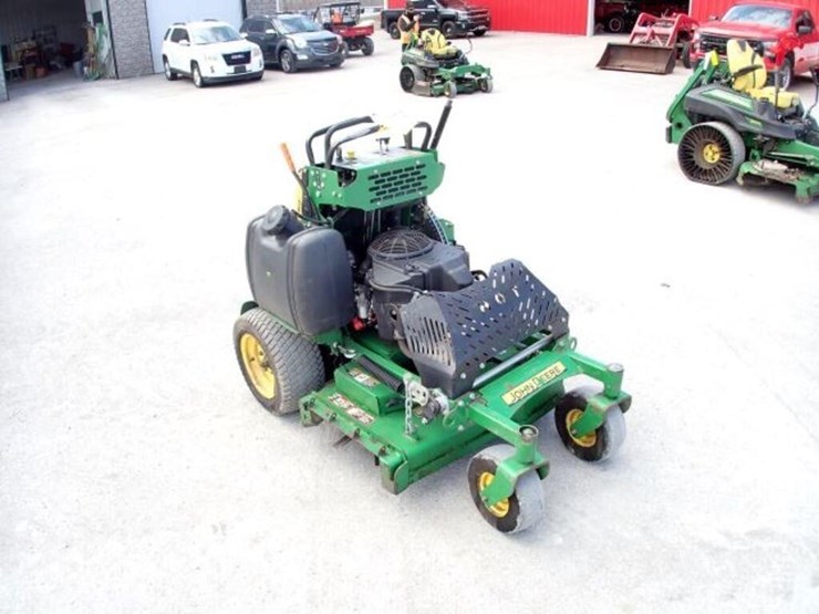 john-deere-636m-image-3