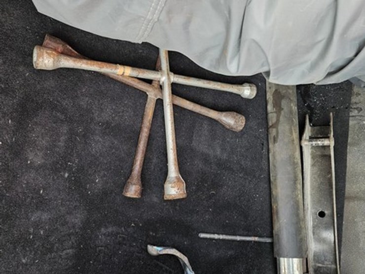 #40-•-1972-buick-skylark-custom-convertible-image-48