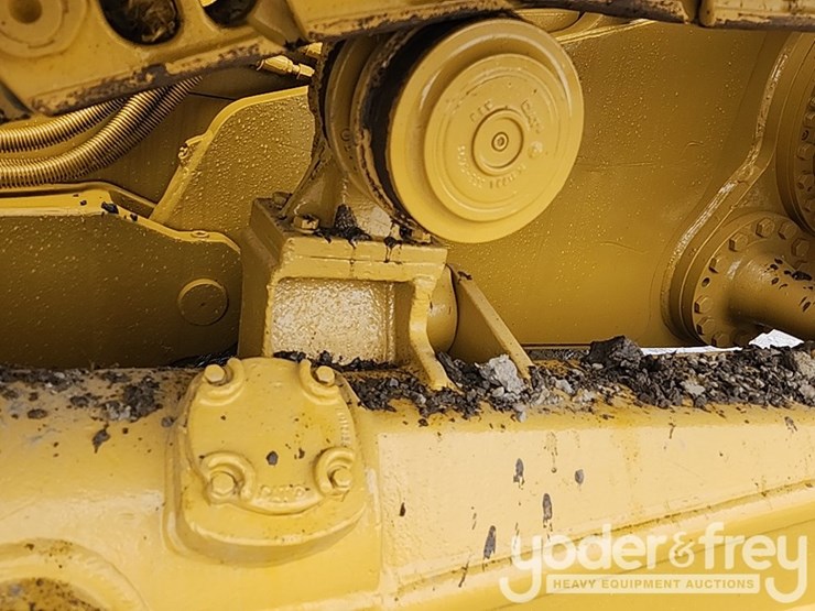 2004-caterpillar-d6n-lgp-image-22