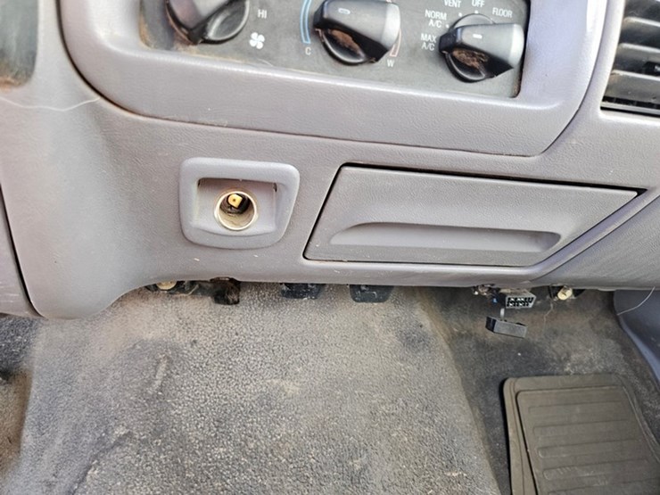 1996-ford-f150-image-31