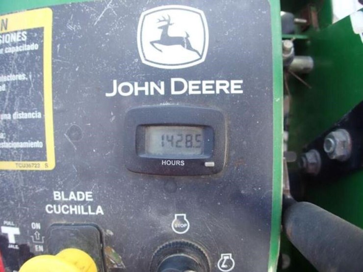 john-deere-636m-image-9