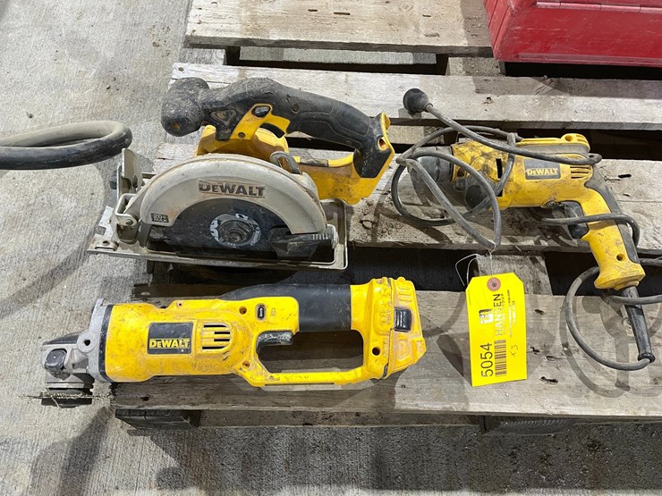 #5054-•-(3)-dewalt-power-tools-image-1