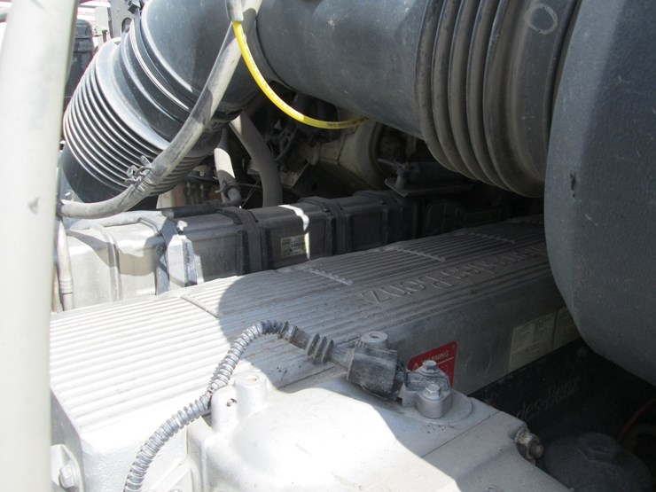 2007-sterling-at9500-image-26