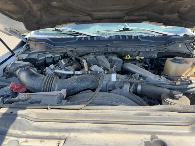 2017-ford-f550-xlt-image-14