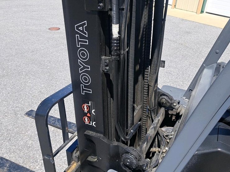 2020-toyota-8fgu25-image-29