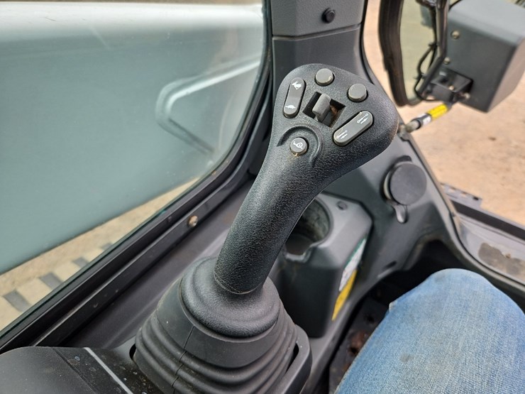 2023-bobcat-t76-image-18