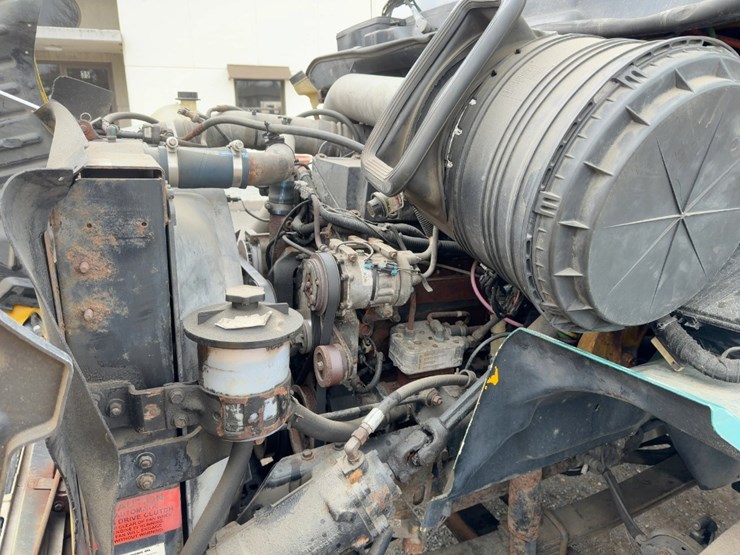 2005-international-8600-image-8