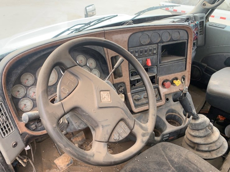 2010-international-prostar-image-9