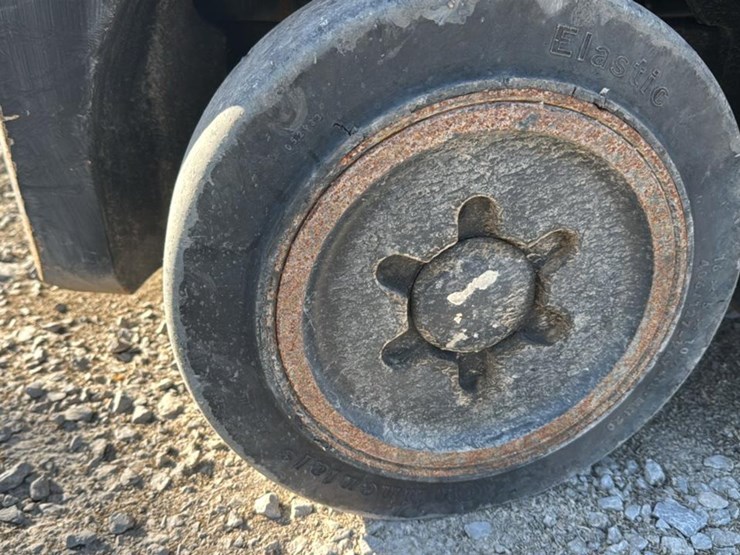 2020-hyster-s50ft-image-35