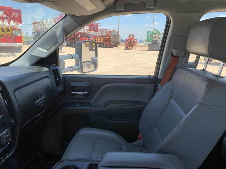 2022-chevrolet-silverado-6500hd-image-10