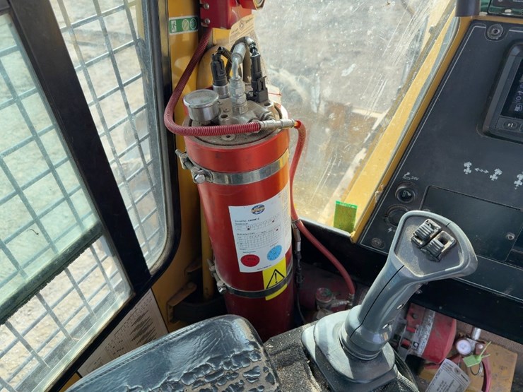 2016-tigercat-610e-image-23