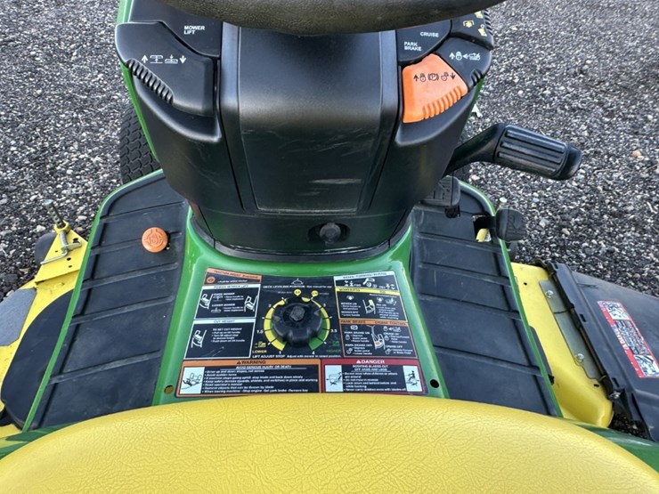 2013-john-deere-x540-image-8