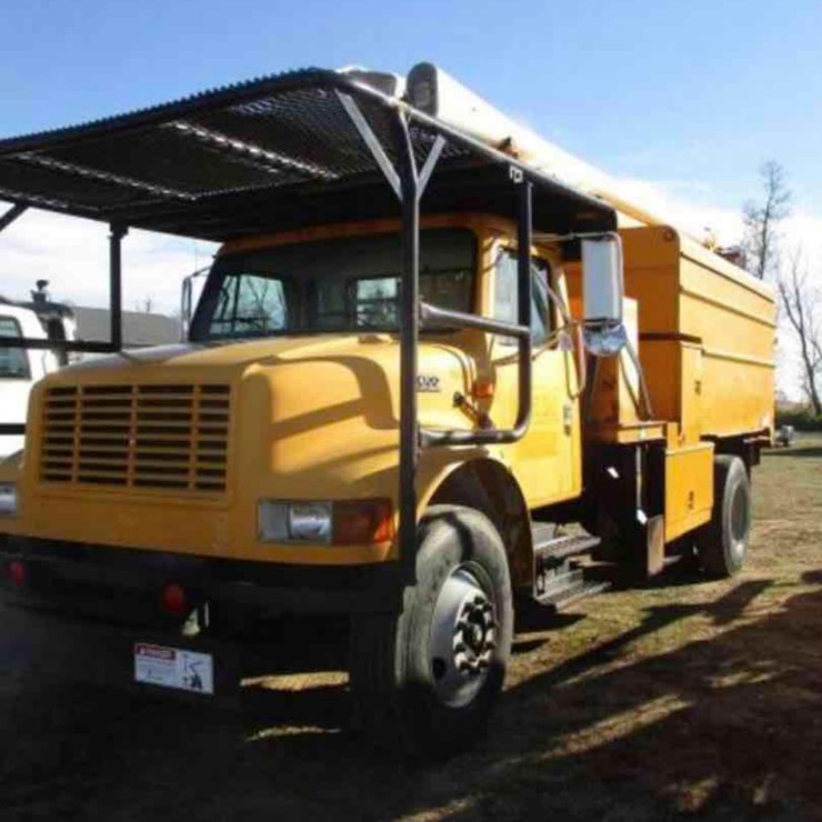 2001 INTERNATIONAL 4700
