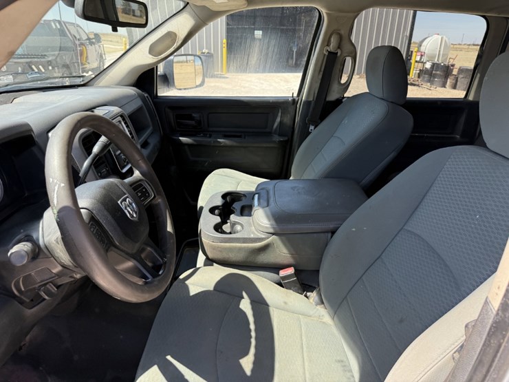 2014-ram-2500-tradesman-image-14