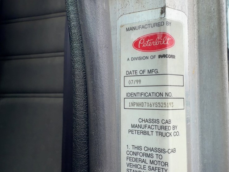 2000-peterbilt-330-image-35