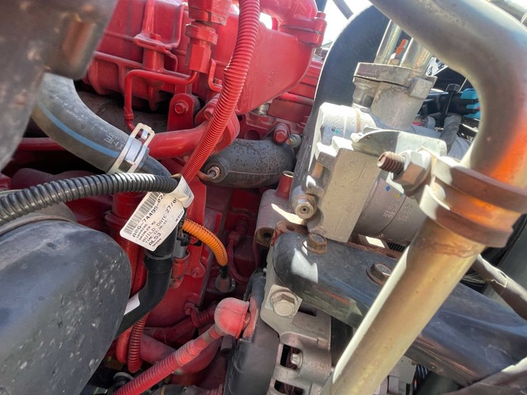 2020-freightliner-m2-106-image-84