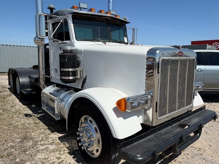 1994-peterbilt-379-image-2