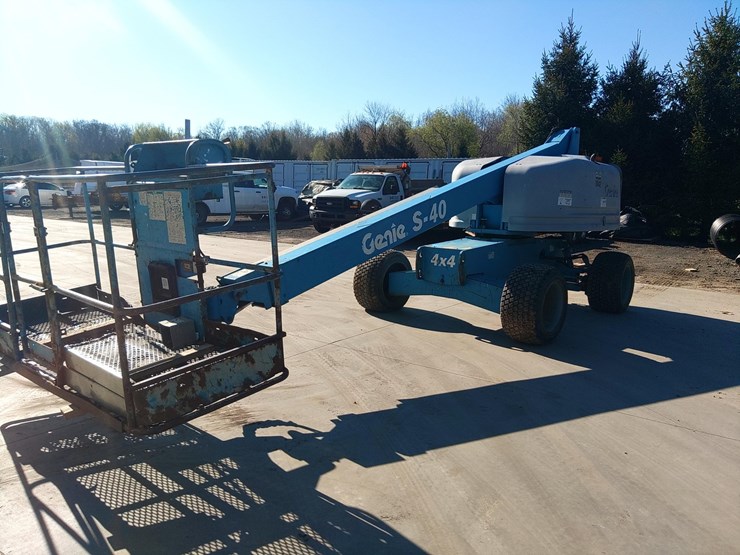 2003-genie-s40-image-1