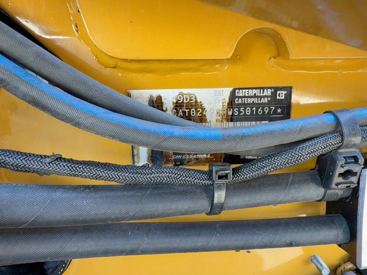 2023-caterpillar-249d3-image-27