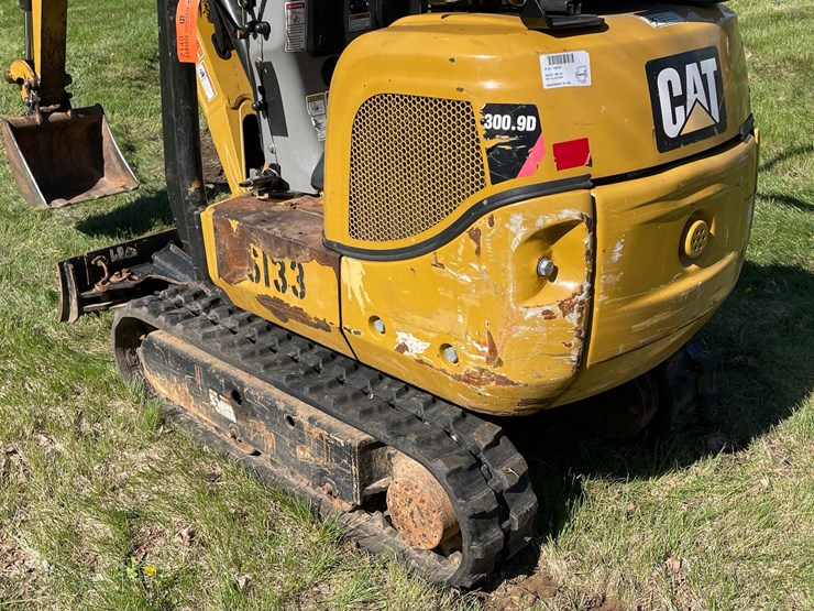 #7149-•-caterpillar-300.9v-mini-excavator-image-8