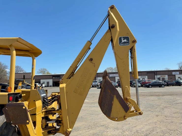 1980-deere-500c-image-17