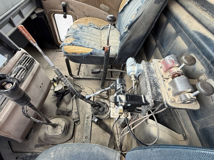 1999-mack-ch613-image-19