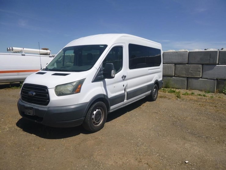 2017-ford-transit-image-2
