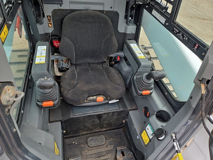 2023-bobcat-t76-image-17