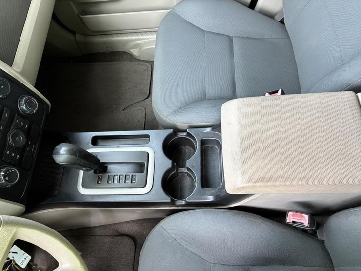 2008-ford-escape-image-18