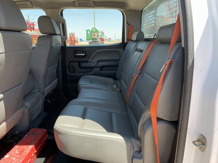 2022-chevrolet-silverado-6500hd-image-9