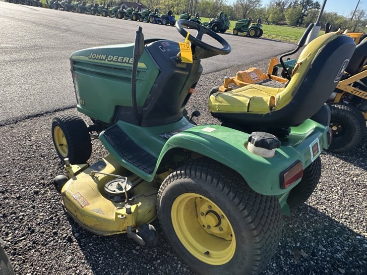 john-deere-gt235-image-2