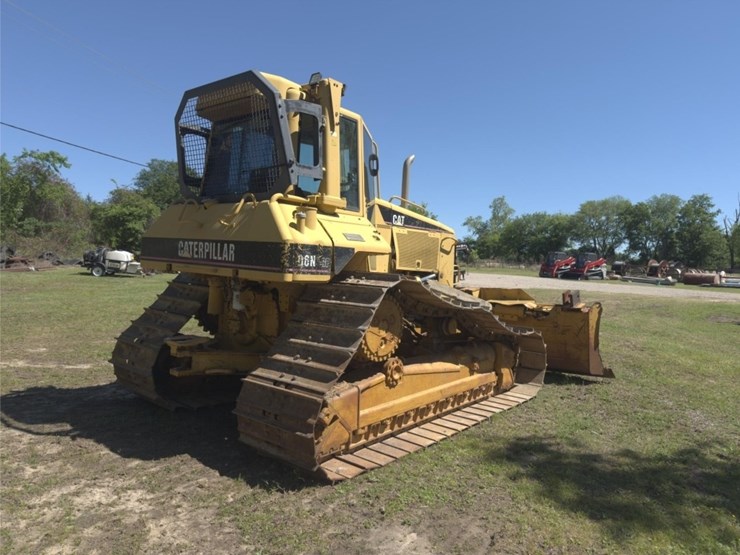 2006-caterpillar-d6n-lgp-image-4