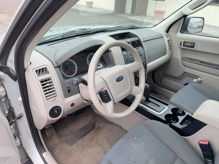 2009-ford-escape-image-18