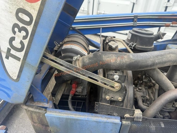 new-holland-tc30-image-30
