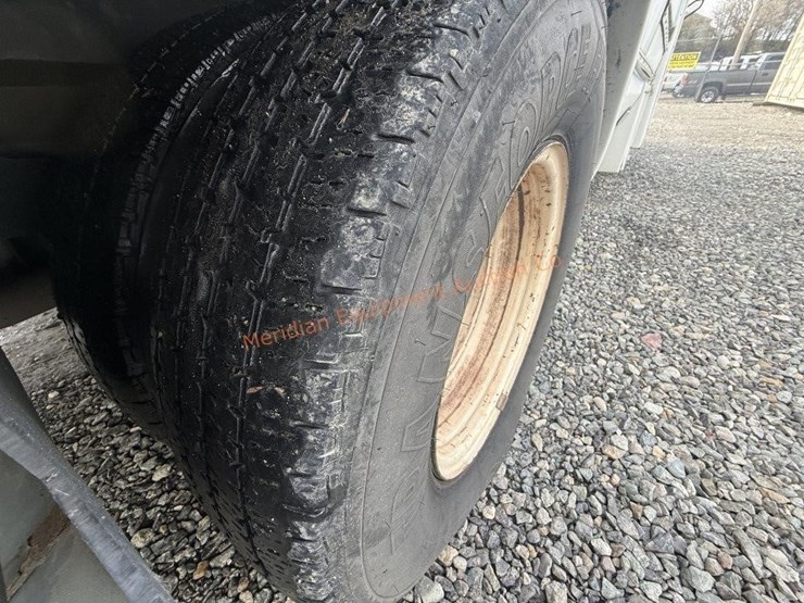 2010-ford-e450-image-20