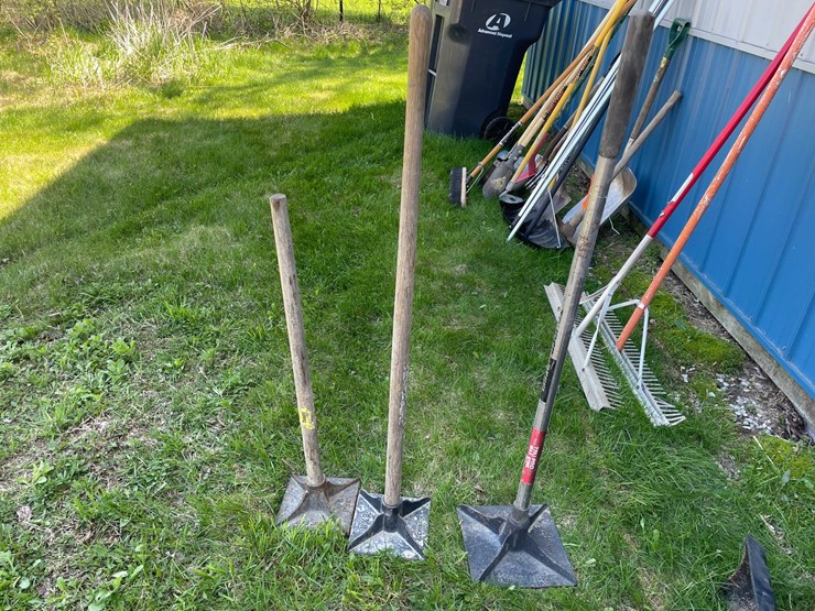 #7447-•-hand-tamper-image-1