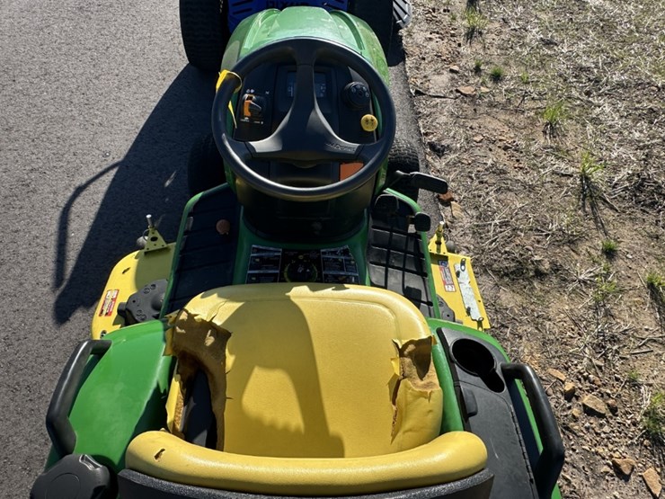 2017-john-deere-x580-image-9