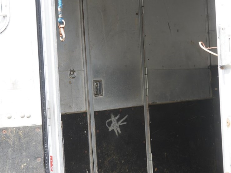 #142-•-1999-exiss-3-slant-aluminum-6-horse-capacity-trailer-image-35