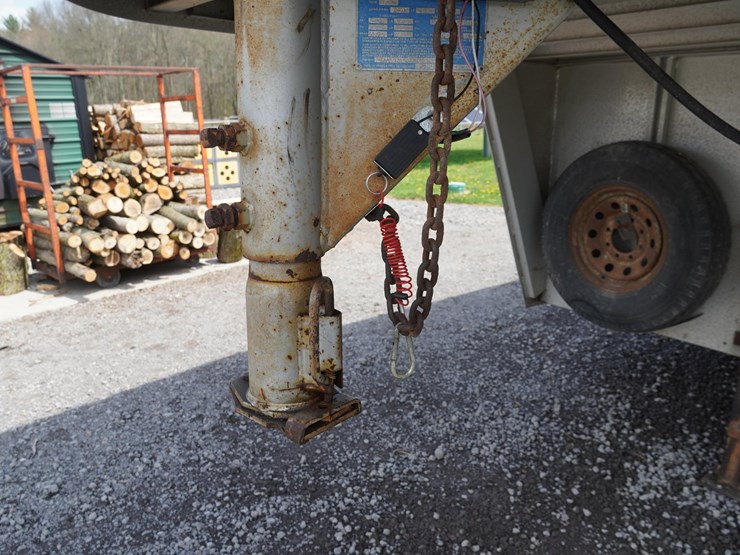 #142-•-1999-exiss-3-slant-aluminum-6-horse-capacity-trailer-image-15