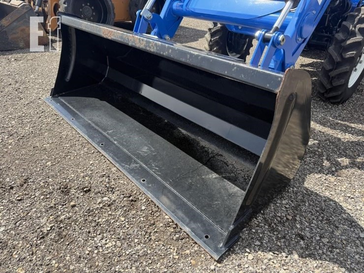 2023-new-holland-workmaster-25-image-6